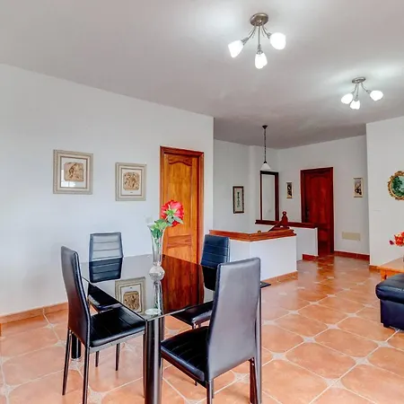 Apartment Beautiful Arianny House With Pool